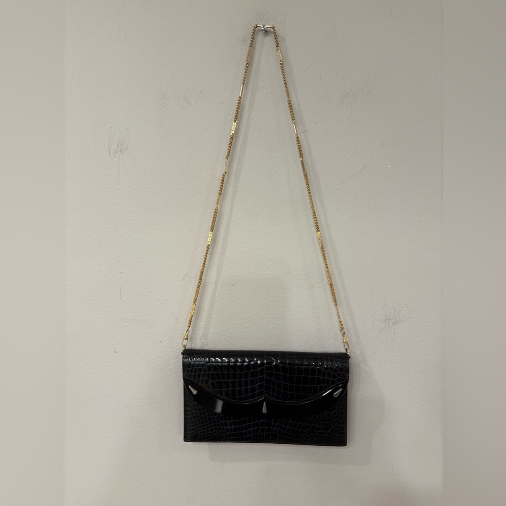 Vintage Calbert Coco Bidente Black Croc-Embossed Shoulder Bag w Gold Chain Strap